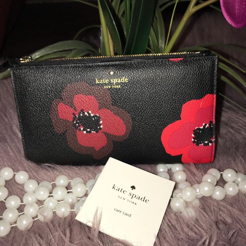 Kate Spade❤️👑 - Picture 2 of 5